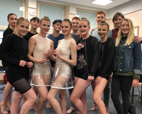 Dance4